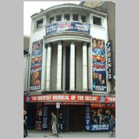 Phoenix Theatre, London, photo by Andy Roberts on Wikipedia.jpg